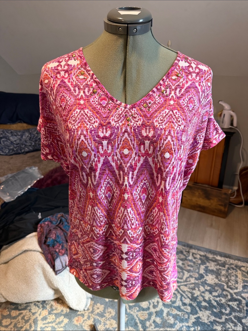 Como Vintage Pink Patterned V-Neck Short Sleeve Cold Shoulder Top